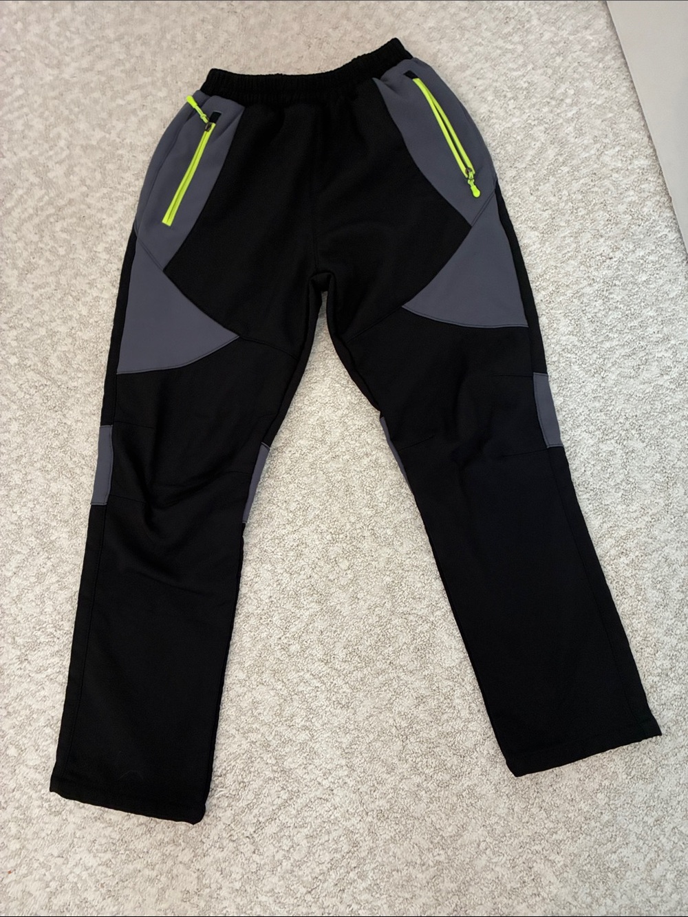 Boys Black and Gray Outdoor Snow Pants with Neon Accent Size 10/12